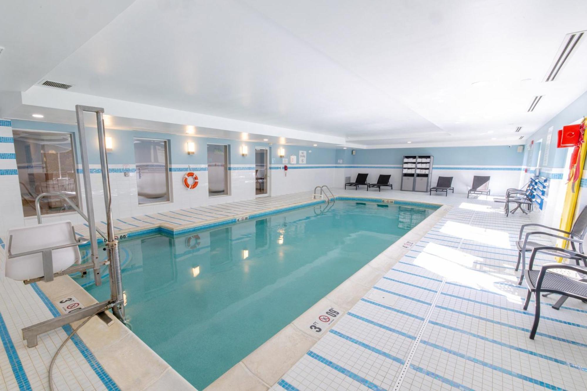 Holiday Inn Express - Neptune By Ihg Luaran gambar
