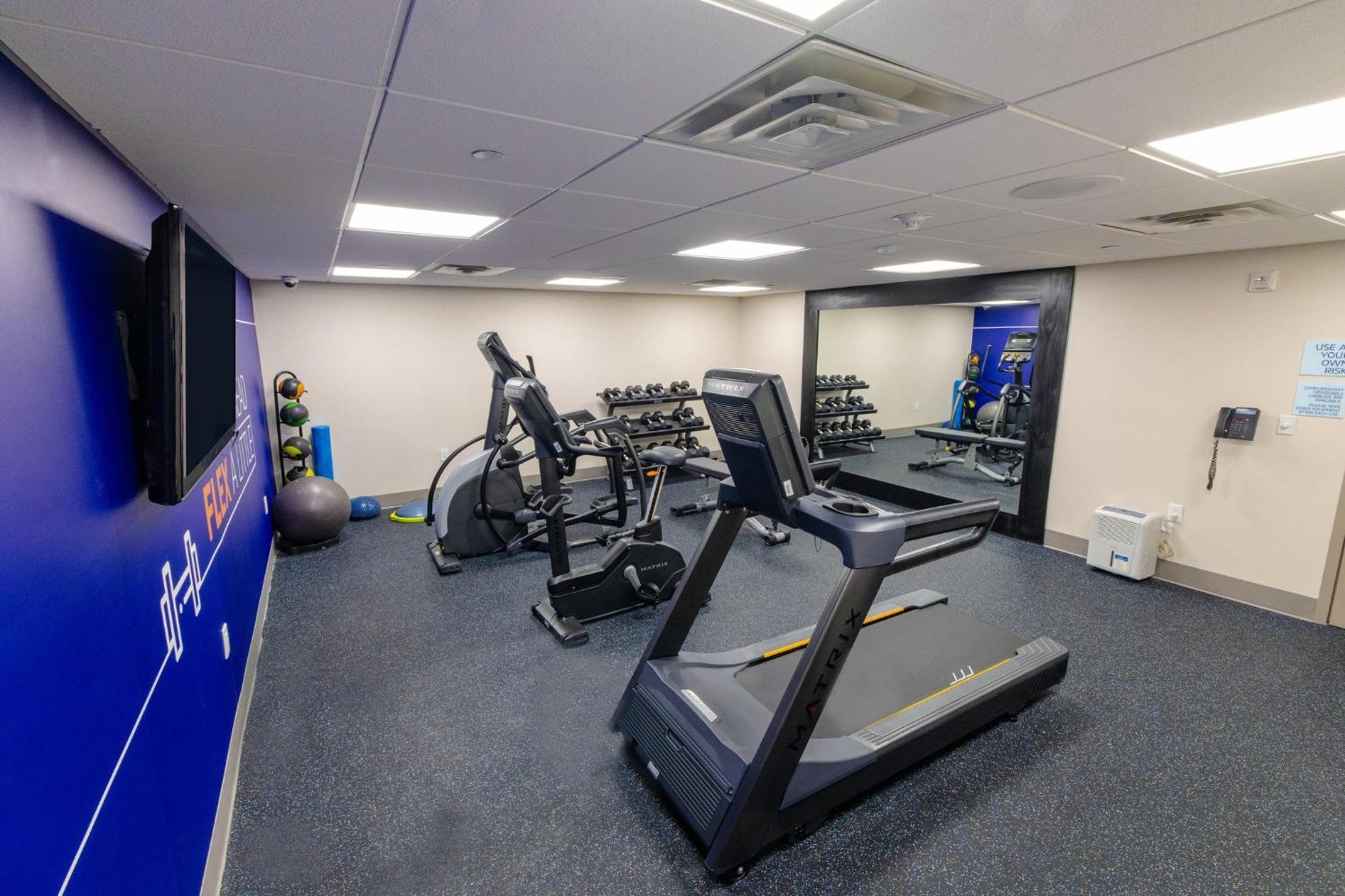Holiday Inn Express - Neptune By Ihg Luaran gambar